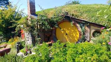 Free download Hobbiton video and edit with RedcoolMedia movie maker MovieStudio video editor online and AudioStudio audio editor onlin