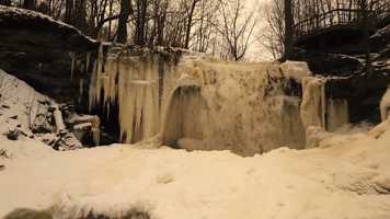 Free download Winter Wonderland - Smoking Hollow waterfall video and edit with RedcoolMedia movie maker MovieStudio video editor online and AudioStudio audio editor onlin