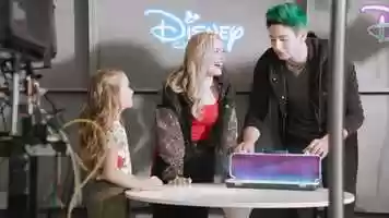 The Cast of ZOMBIES 2 Makes a Wand ID ZOMBIES 2 Disney Channel